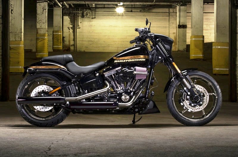Motocykel Harley-Davidson CVO™ PRO STREET BREAKOUT®
